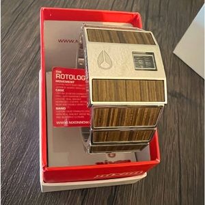 Nixon Rotolog Woodgrain Watch